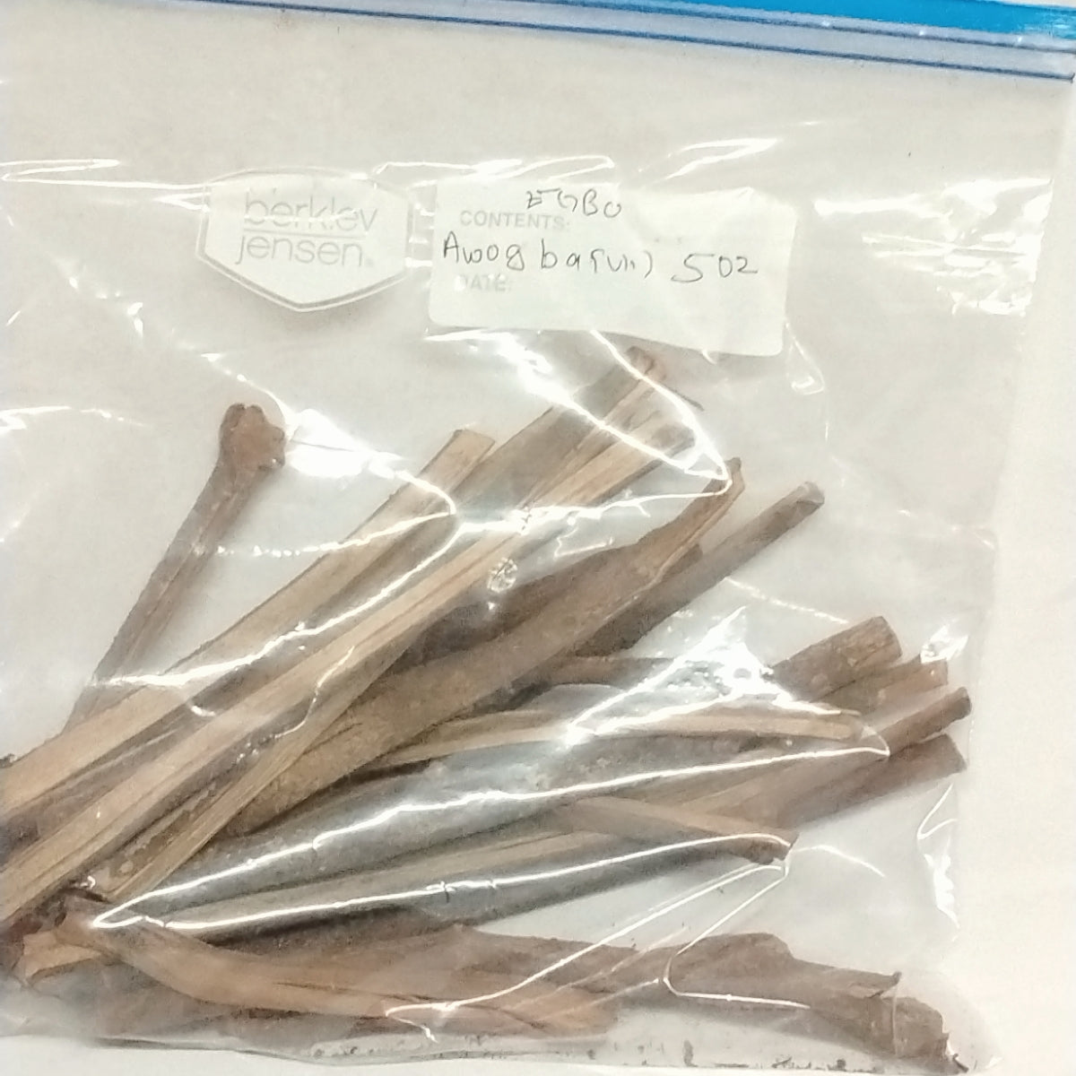 5oz Egbo Awogba Arun/15pcs to 21pcs Long Root Awogba Arun Roots/Petiveria Alliacea/Guinea Hen Weed Roots/Anwar Ose/Nanunfari