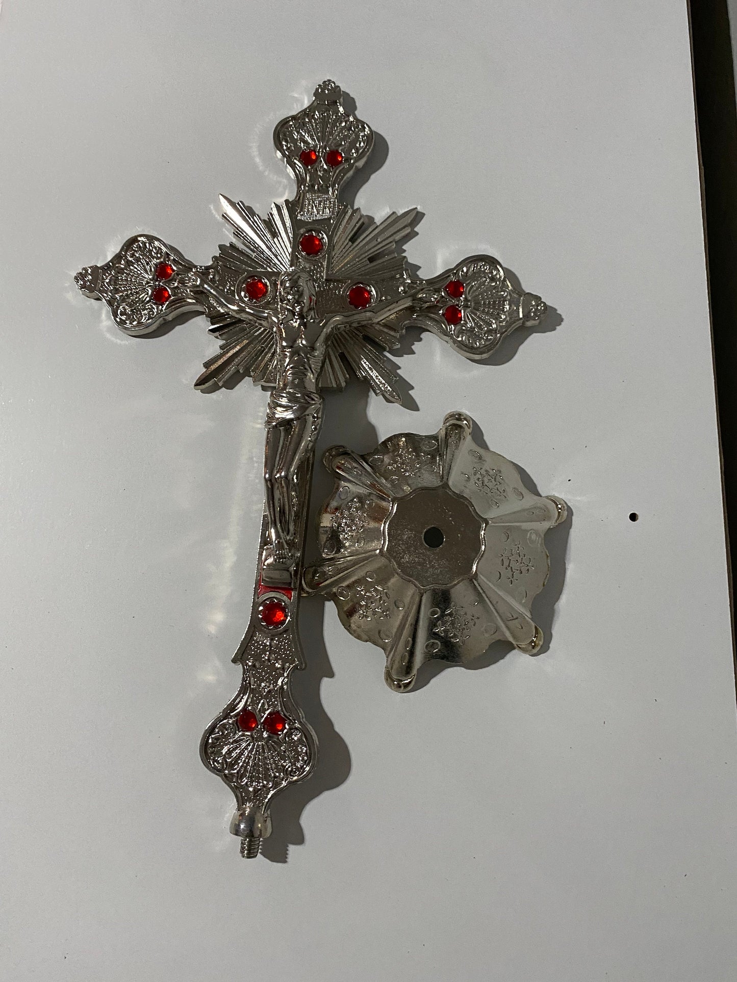 Table/wall cross