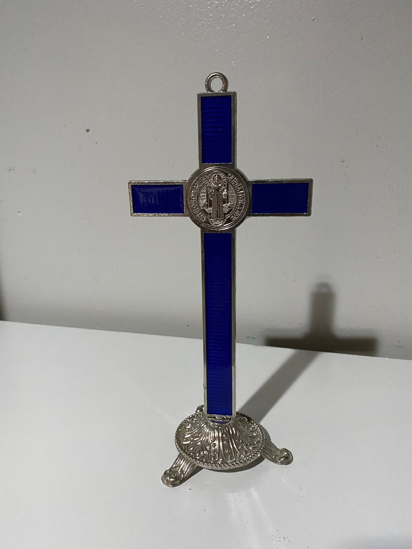 Table cross with base