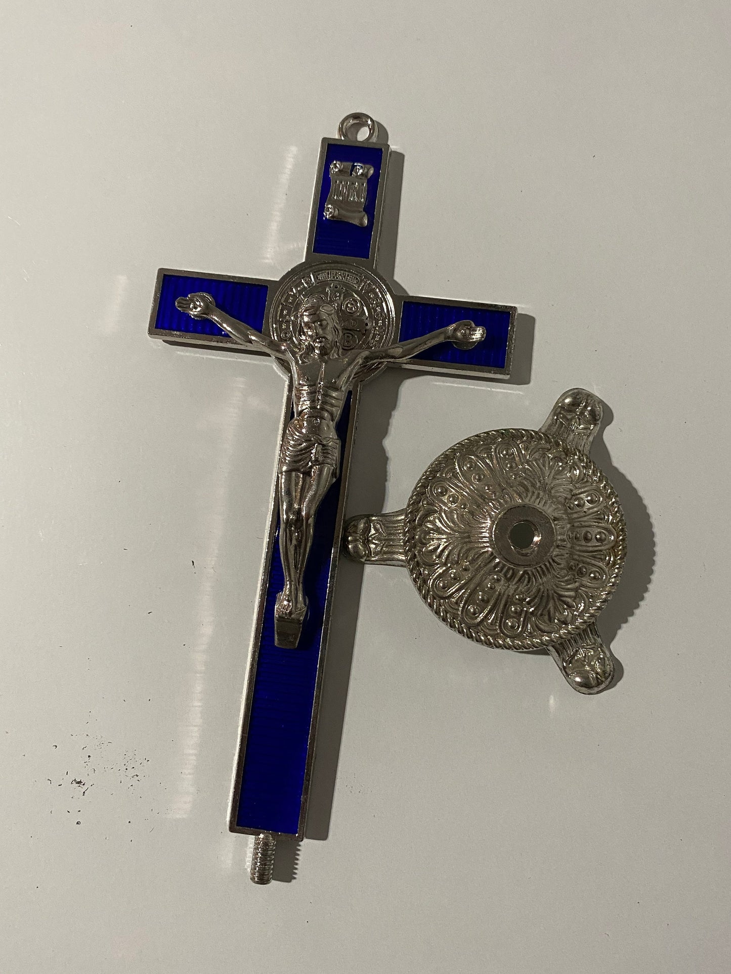 Table cross with base