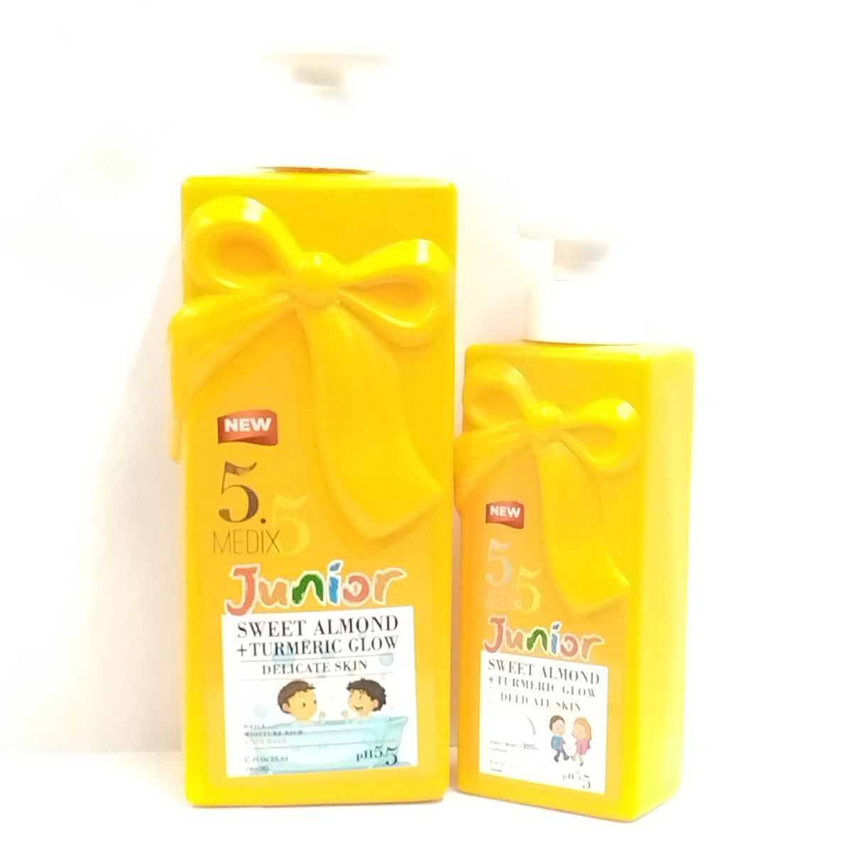 5.5 Medix Junior Sweet Almond + Tumeric Glow Body Wash/5.5 Medix Junior Sweet Almond + Tumeruc Glow Body Lotion