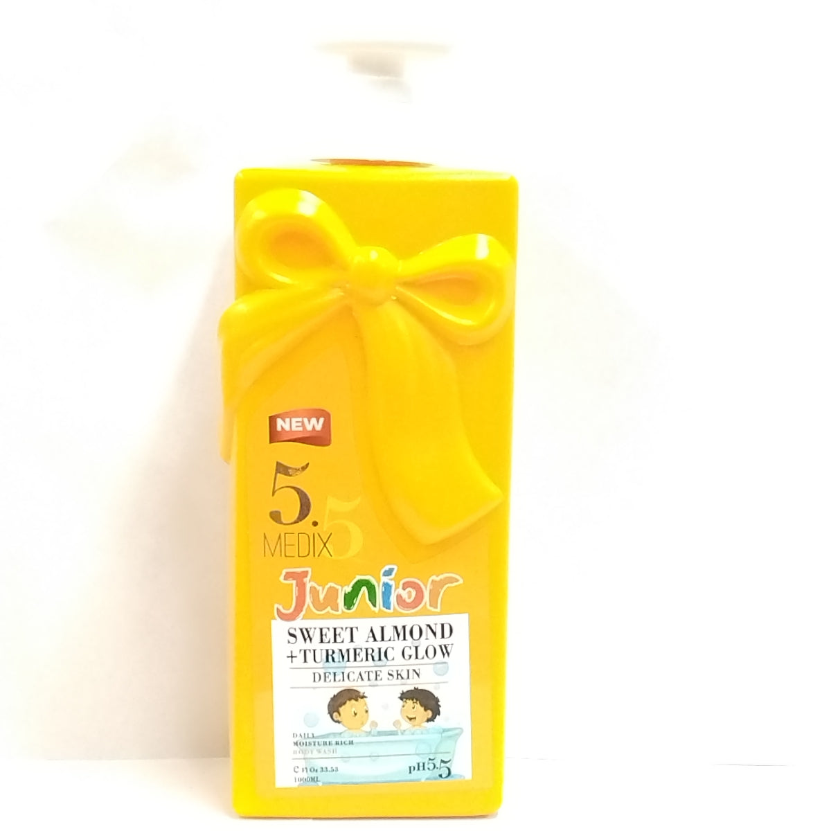 5.5 Medix Junior Sweet Almond + Tumeric Glow Body Wash/5.5 Medix Junior Sweet Almond + Tumeruc Glow Body Lotion