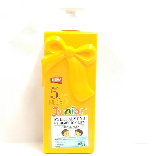 5.5 Medix Junior Sweet Almond + Tumeric Glow Body Wash/5.5 Medix Junior Sweet Almond + Tumeruc Glow Body Lotion